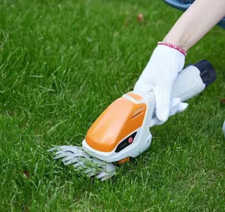 Foarfeca 2in1 electrica pentru gradinarit cu acumulator, 2 foarfeci Incluse, maner reglabil Inaltime