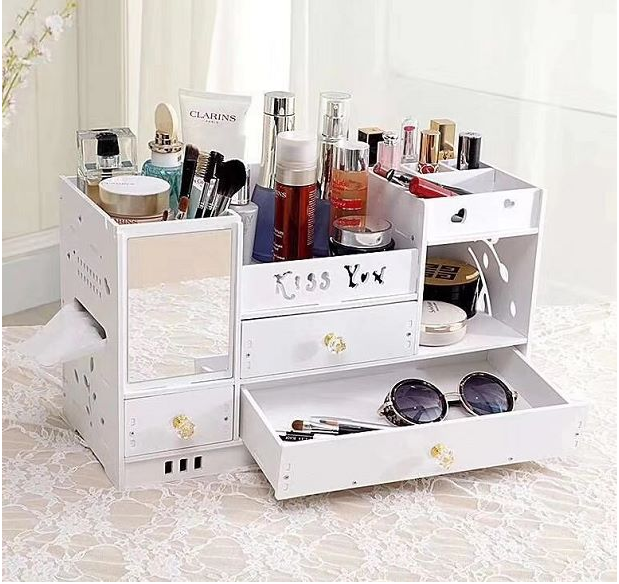 Raft organizator pentru produse cosmetice