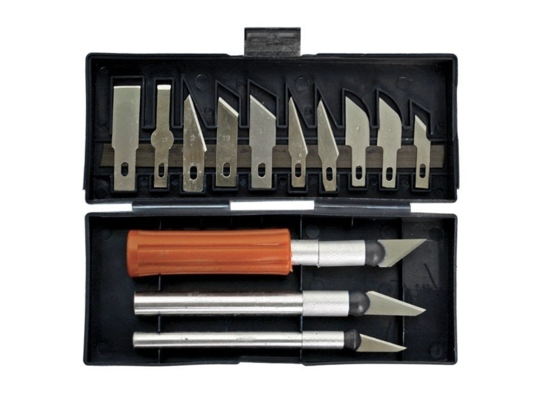 Trusa profesionala cu 3 cuttere scrappere de precizie 13 lame