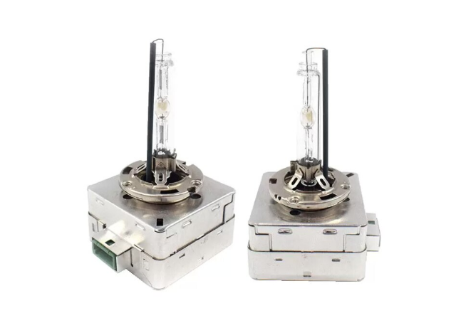 Set 2 becuri Xenon METAL D3S White auto pentru far BricoMall BM-D3S-MTL